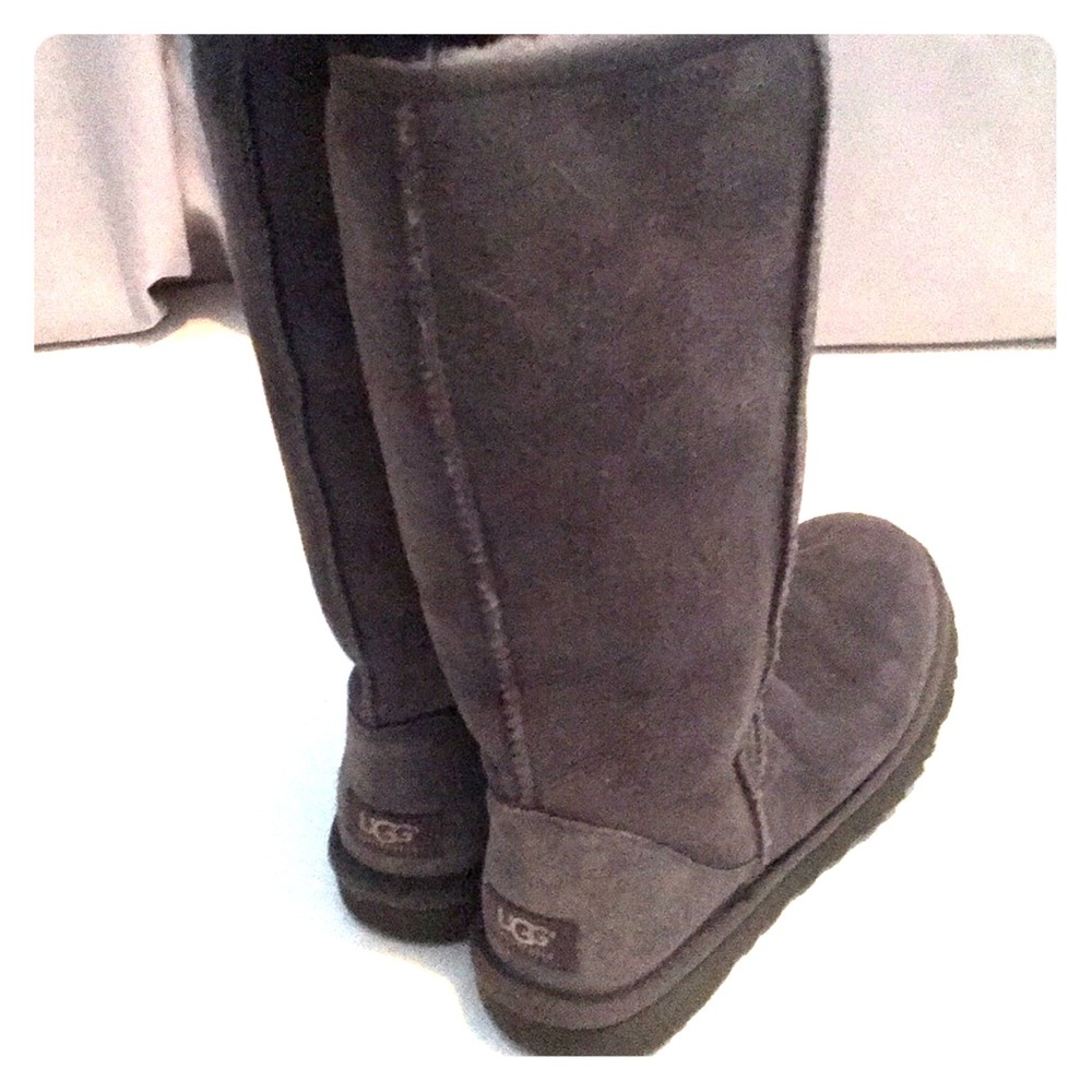 Tall grey Ugg boots